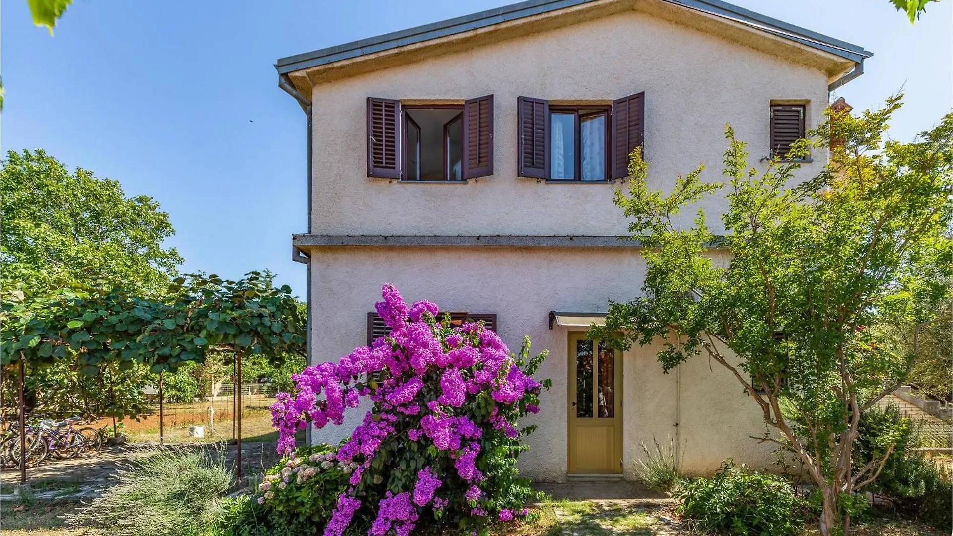 Beautiful Apartment In Medulin With Kitchenette